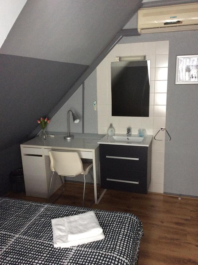 Hotel Den Berg Geertruidenberg Экстерьер фото
